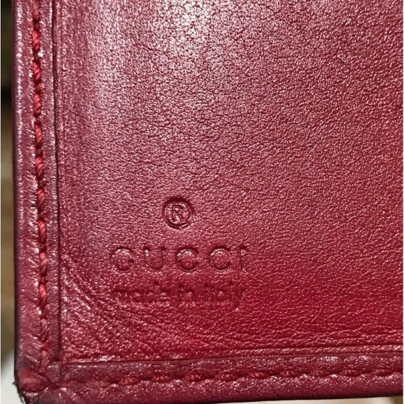 Gucci Beige and Red GG Card Holder - Picture 6 of 12